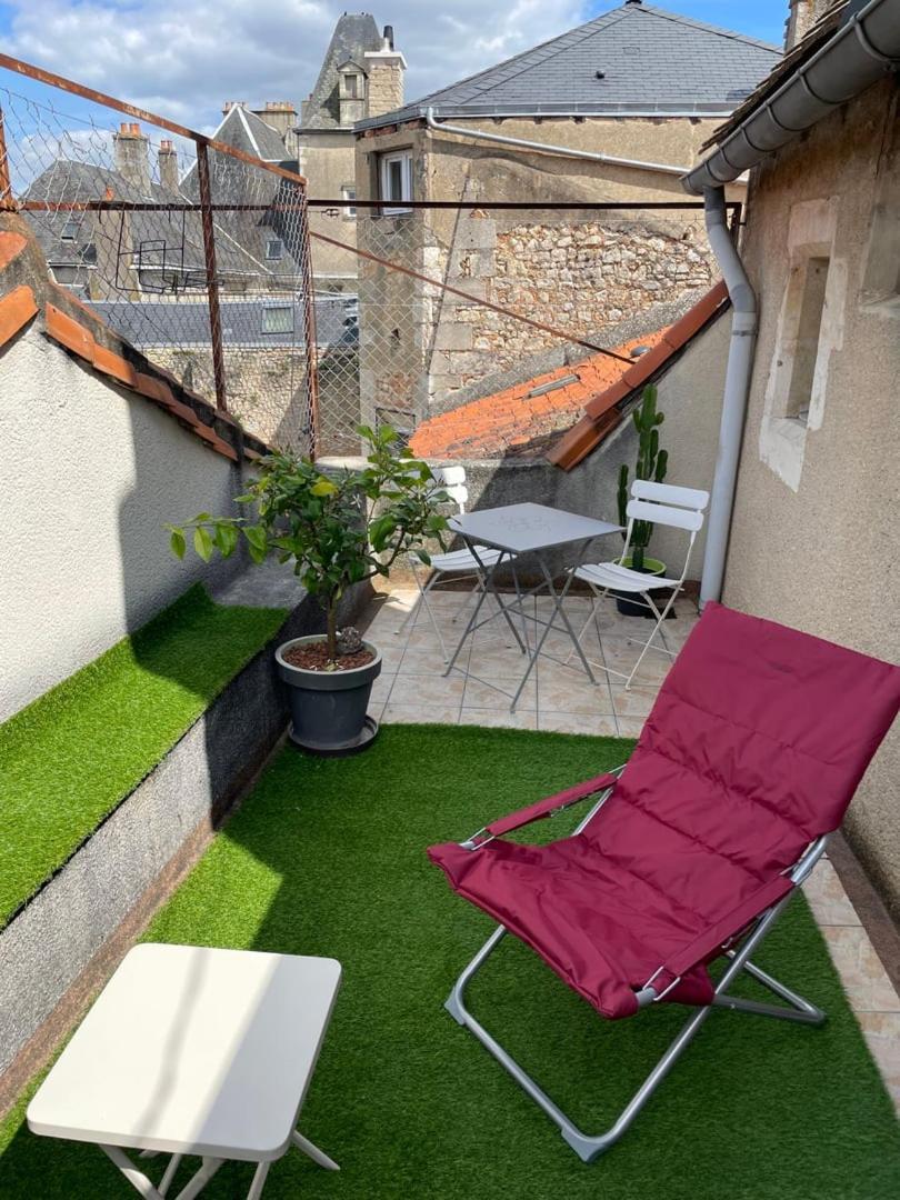 So British ! Appart Atypique Et Sa Petite Terrasse Poitiers Extérieur photo